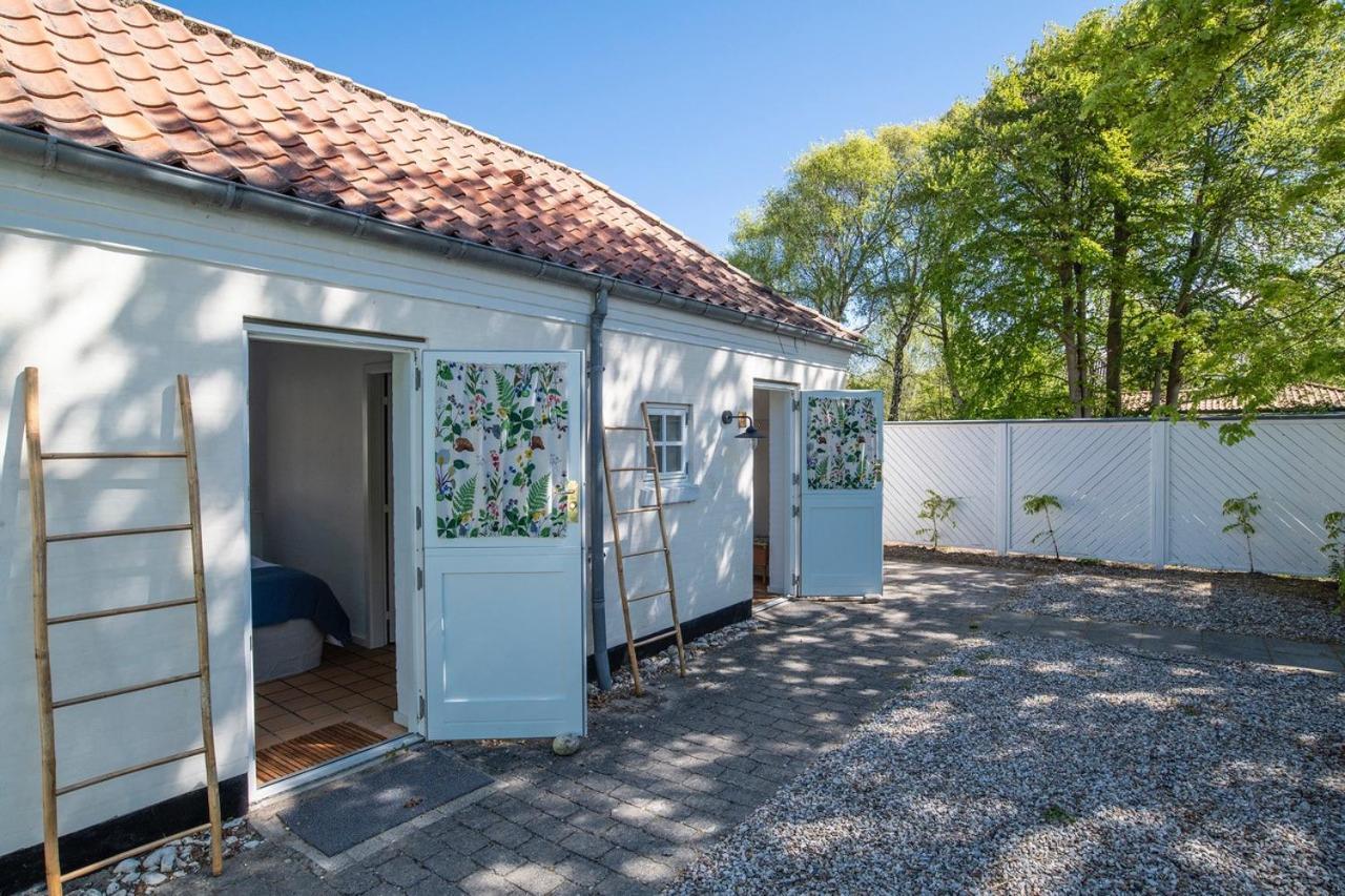 Villa Strand Hornbæk Buitenkant foto